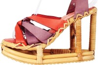 Besondere Holzschuhe