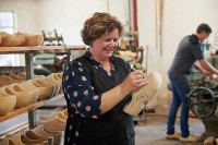 Holzschuhfabrik in Overijssel Holland besuchen